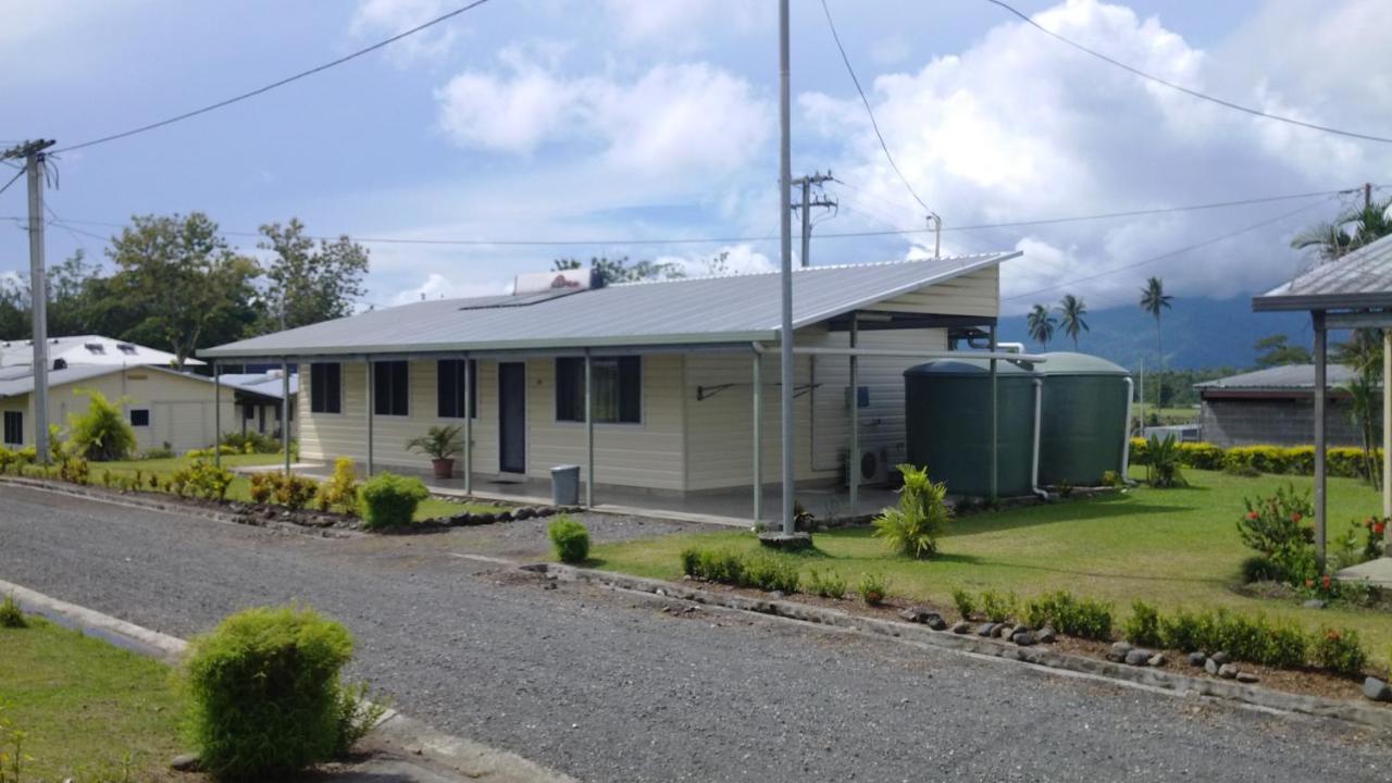 Crossroads Hotel Lae Omili Exterior foto
